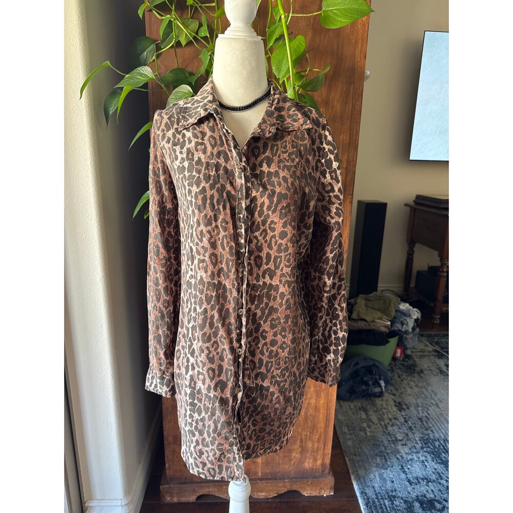 Johnny Was 100 silk button down cheetah leopard blouse Small